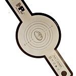 Plastikowa miarka do ciasta, ergonomiczny design o szerokości 24 cm, idealna do precyzyjnego odmierzania składników, nowoczesny i trwały produkt kuchenny od Domowy Zakątek.