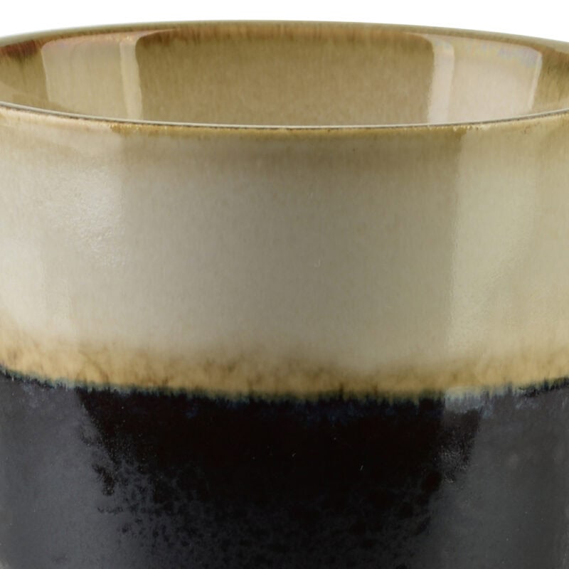 Ceramiczny kubek z beżową i czarną glazurą, elegancki i trwały dodatek do domu i kuchni. Idealny na kawę, herbatę lub desery, wysokiej jakości wykończenie od Domowy Zakątek.
