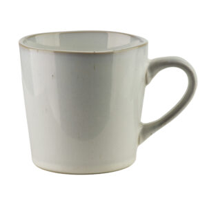 Biała ceramiczna filiżanka do kawy lub herbaty, styl vintage, idealna do codziennego użytku i dekoracji kuchni, wysoka jakość, naturalny wygląd, domowe zakątki.